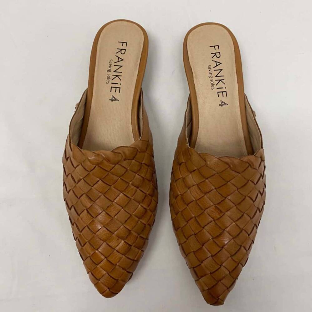 NEW FRANKIE4 women's kass leather sandal in tan